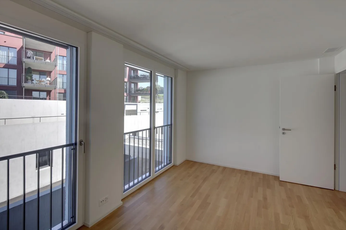 Wohnung mit grosszügigem Balkon in der Überbauung Ankenbüel! - Foto 5 von 5