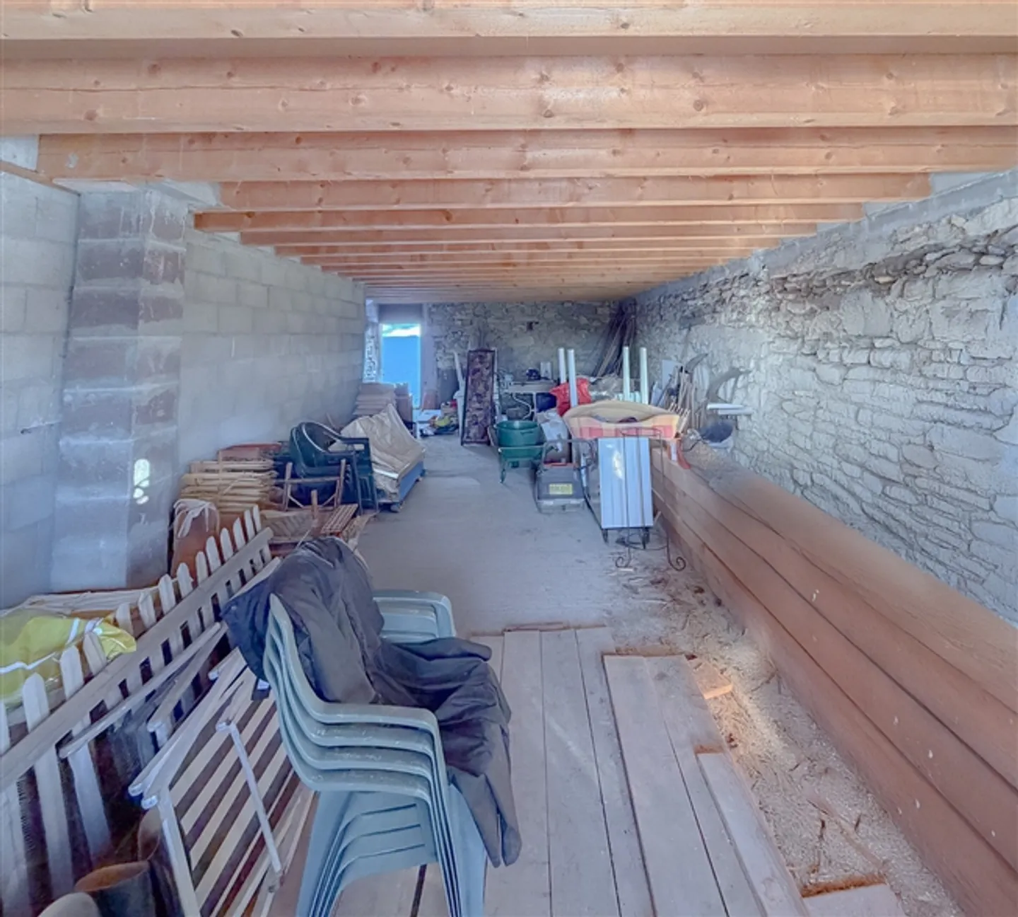 Historical Semi-Detached House on Agricultural Land of 17,197 m² - Photo 13 of 16