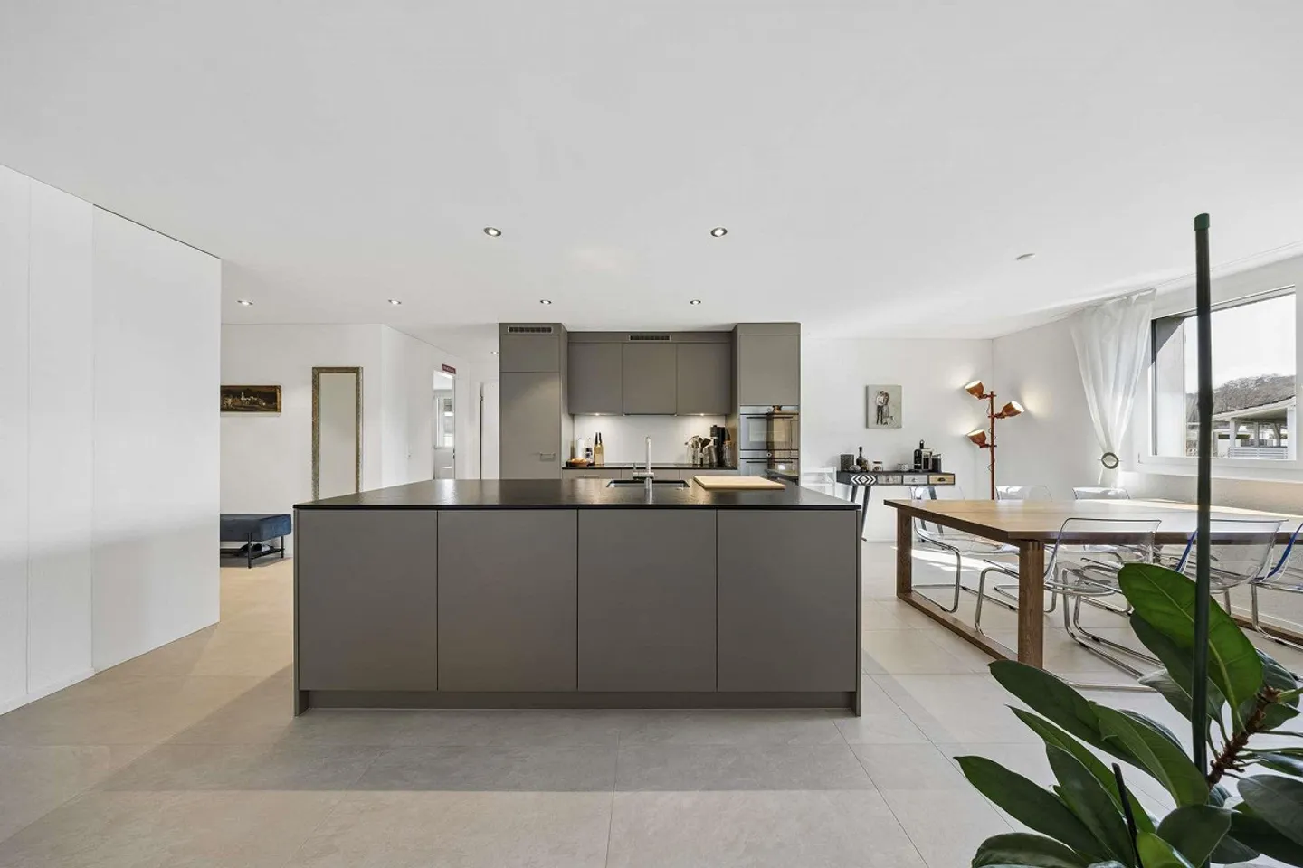 Appartamento esclusivo di 4,5 (5,5) stanze con terrazza in zona adatta alle famiglie - Foto 2 di 12