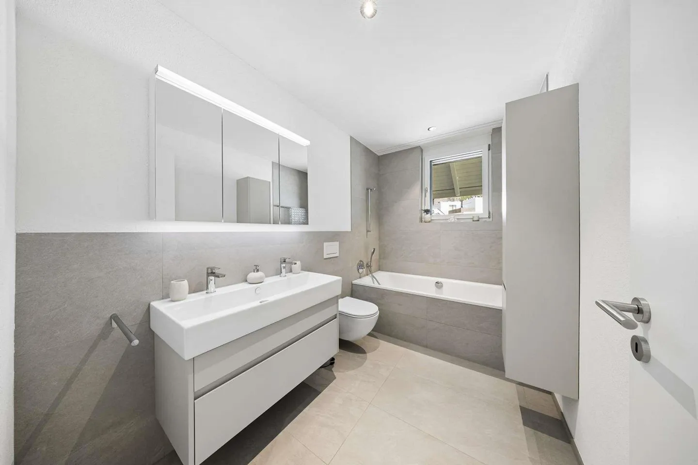 Appartamento esclusivo di 4,5 (5,5) stanze con terrazza in zona adatta alle famiglie - Foto 8 di 12