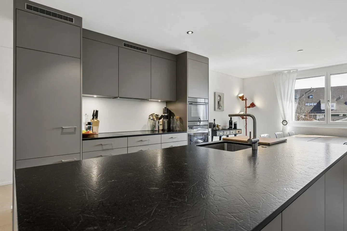 Appartamento esclusivo di 4,5 (5,5) stanze con terrazza in zona adatta alle famiglie - Foto 4 di 12