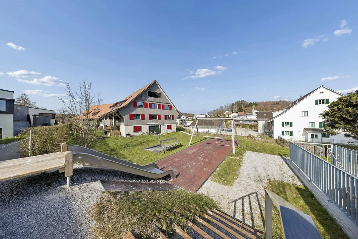 Appartamento esclusivo di 4,5 (5,5) stanze con terrazza in zona adatta alle famiglie - Foto 11 di 12