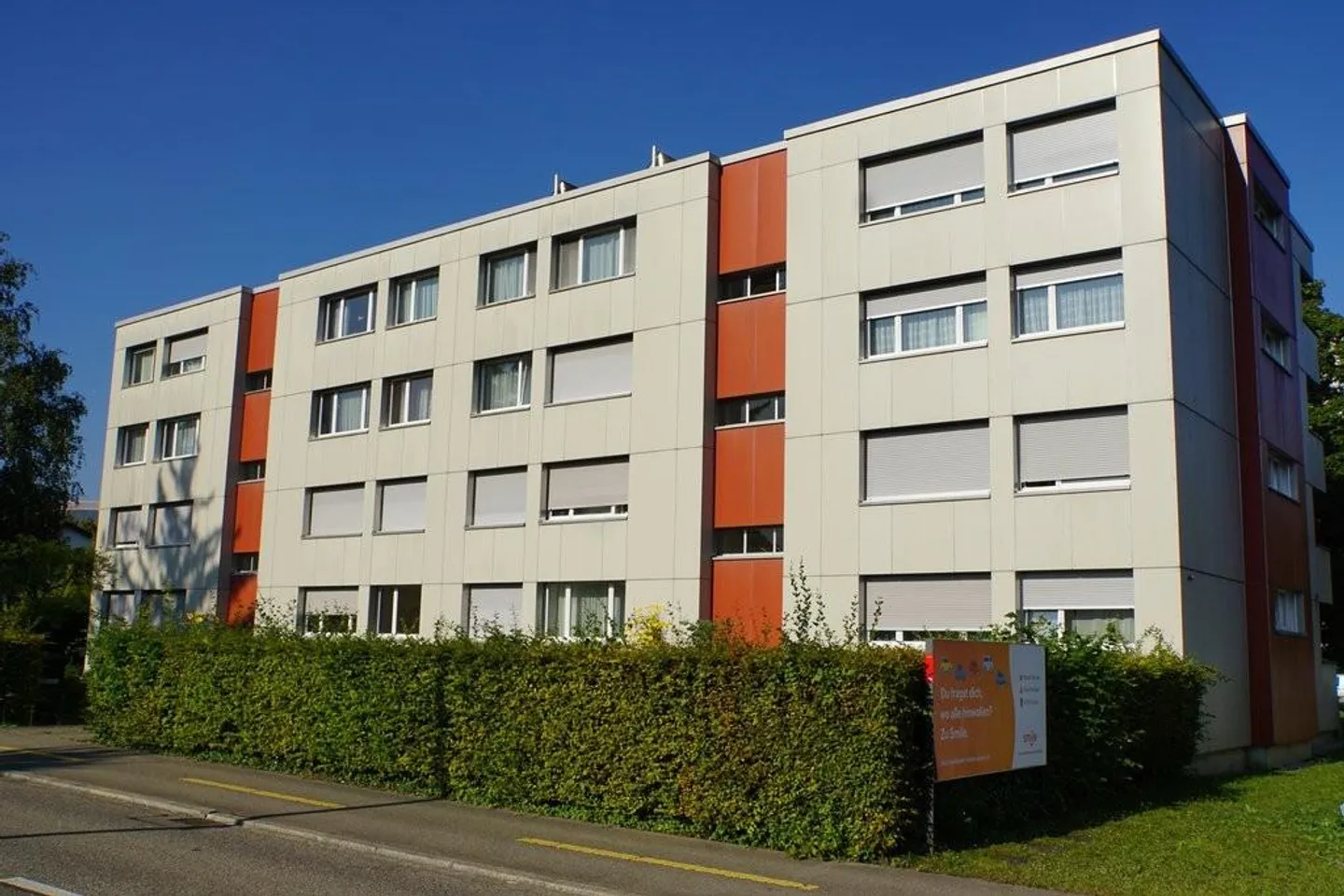 Bright 3.5-room apartment in a family-friendly location in Neu-Aesch - Photo 1 of 10