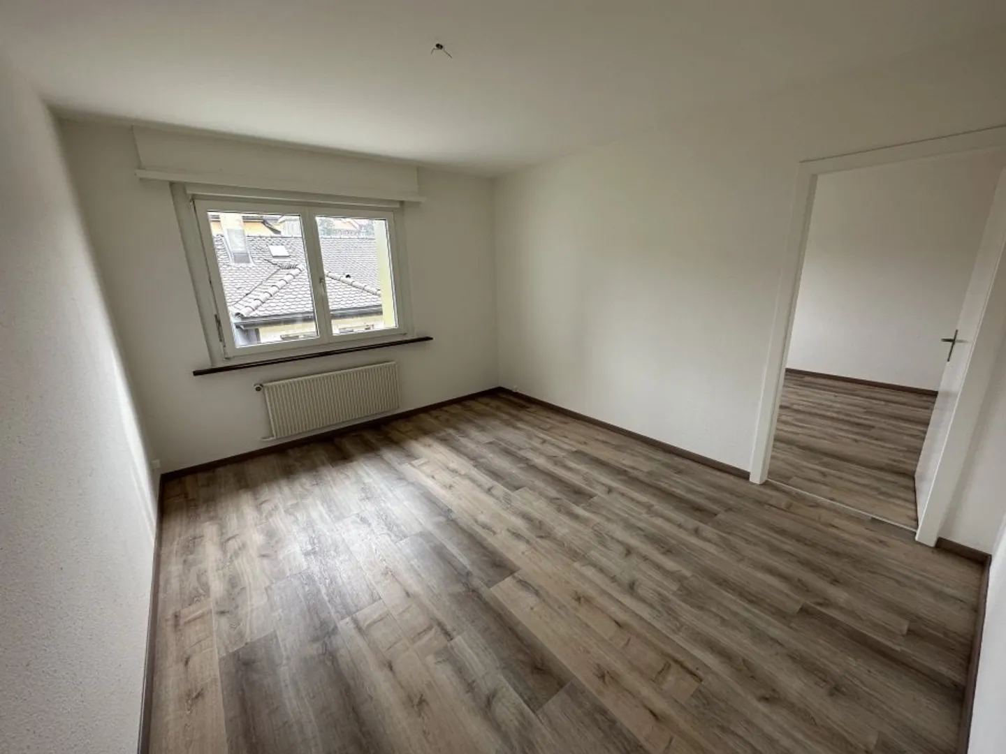 04760 - 4-room apartment - Attic 26 - La Chaux-de-Fonds - Photo 4 of 5