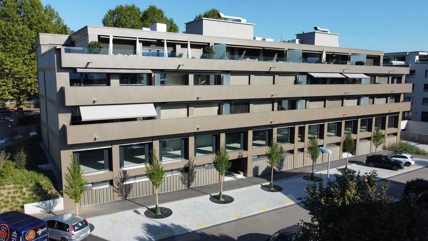 Appartement moderne au bord du lac - Photo 1 sur 6