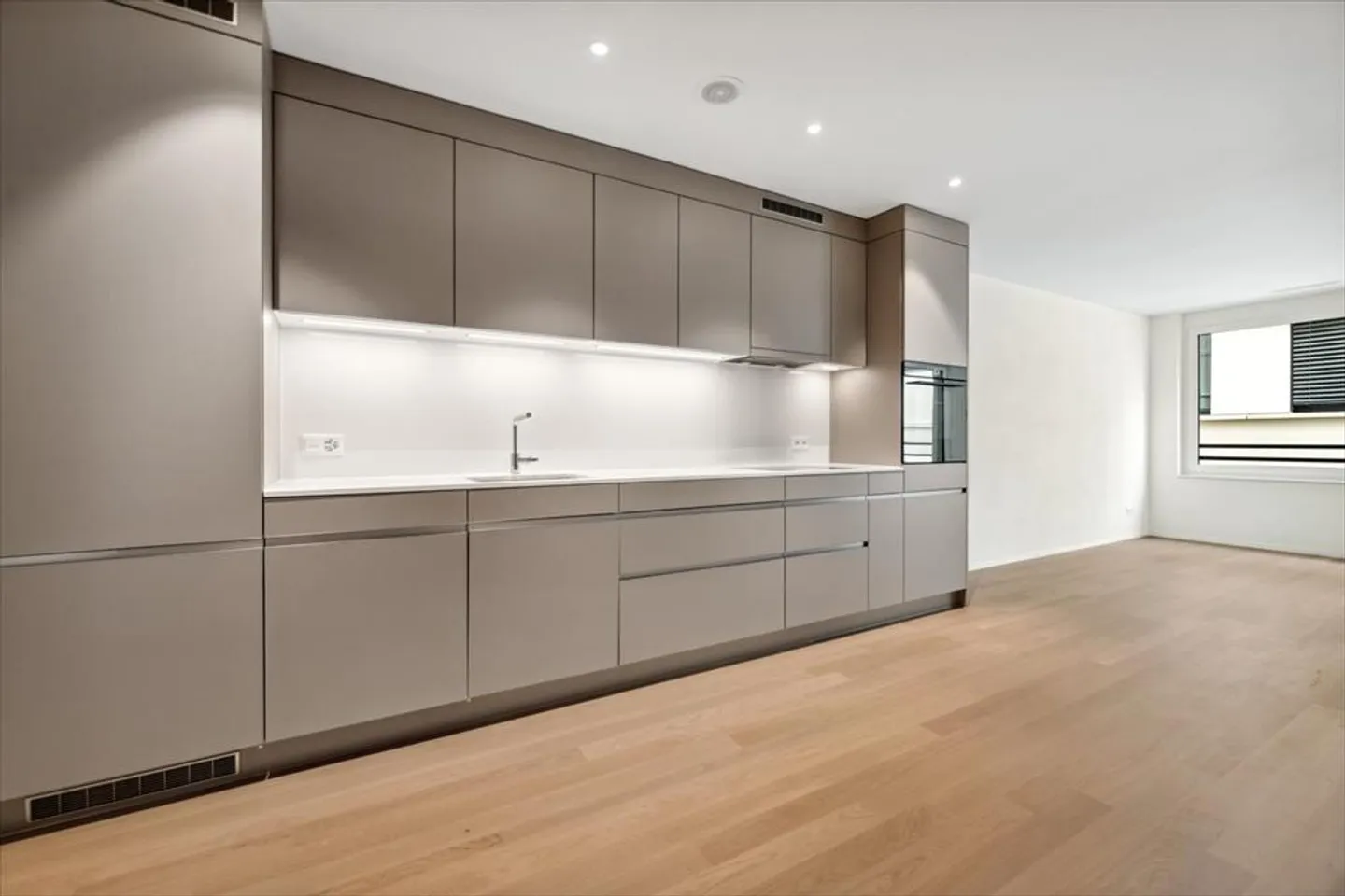 Vivere moderno direttamente al lago - Foto 4 di 7