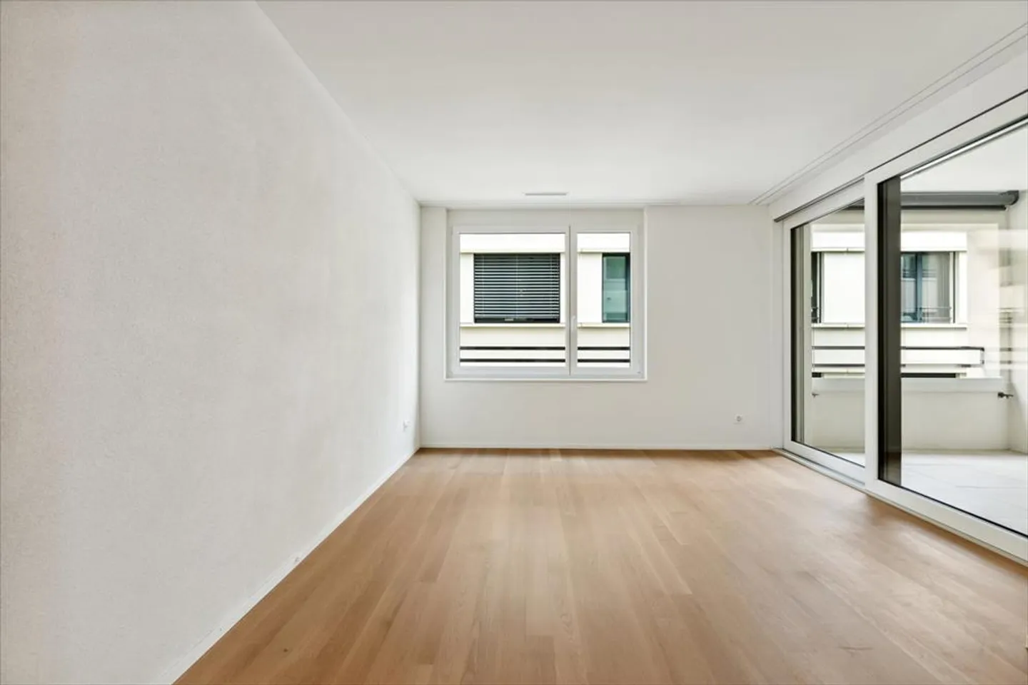 Vivere moderno direttamente al lago - Foto 2 di 7