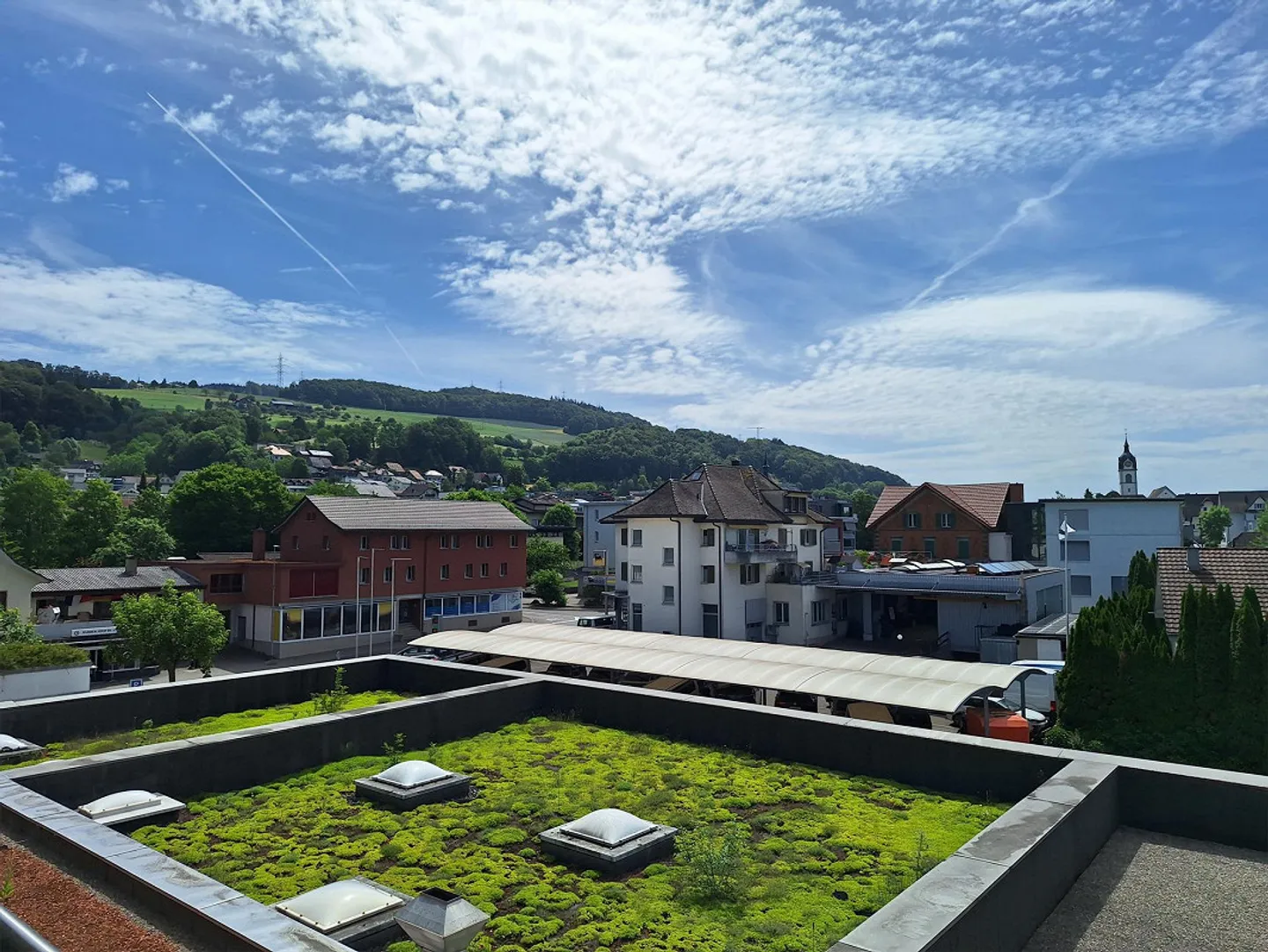 Modern and bright 2.5-room apartment in the heart of Triengen - Photo 8 of 12