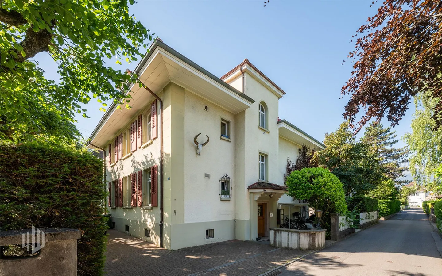 ImmoWyss - Appartement en penthouse de 3,5 pièces comme investissement intéressant - Photo 1 sur 8