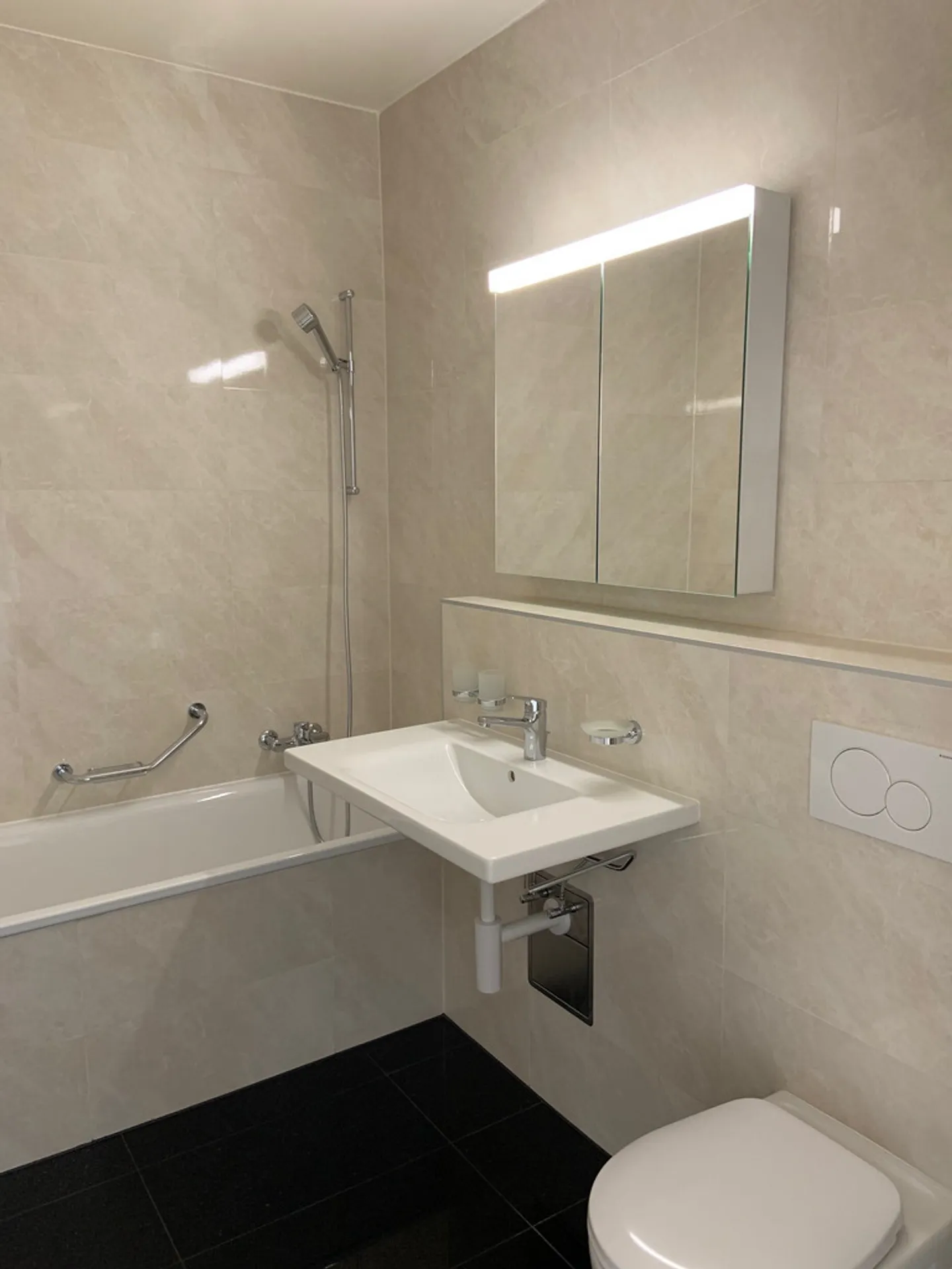 Splendido duplex di 4,5 stanze - Foto 5 di 9