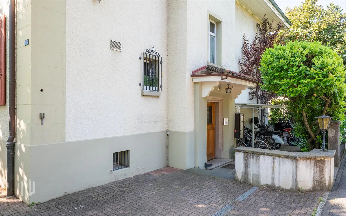 ImmoWyss - Appartement en penthouse de 3,5 pièces comme investissement intéressant - Photo 2 sur 8