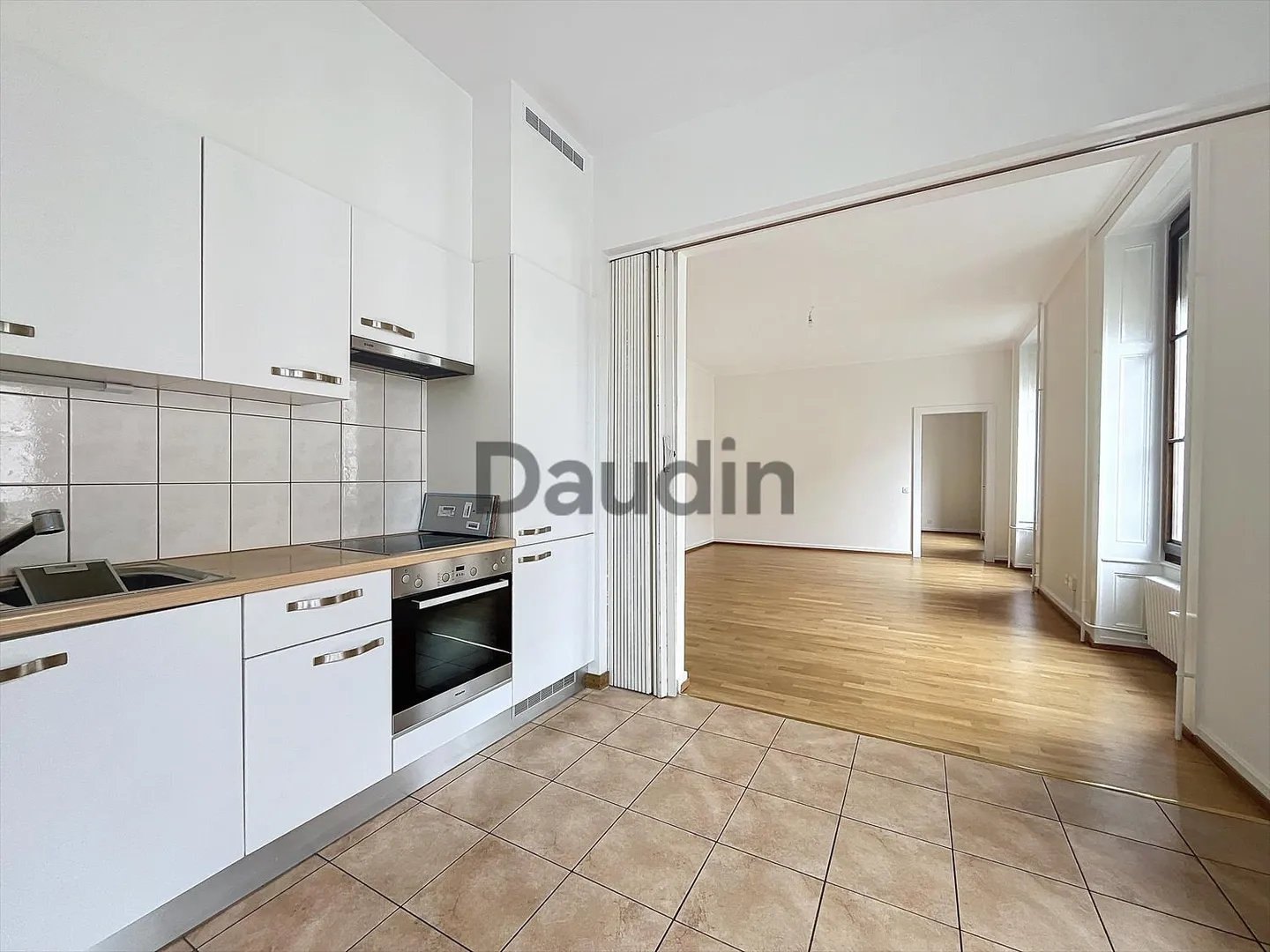 Bright 3-room apartment near the Bastions - Photo 3 of 7