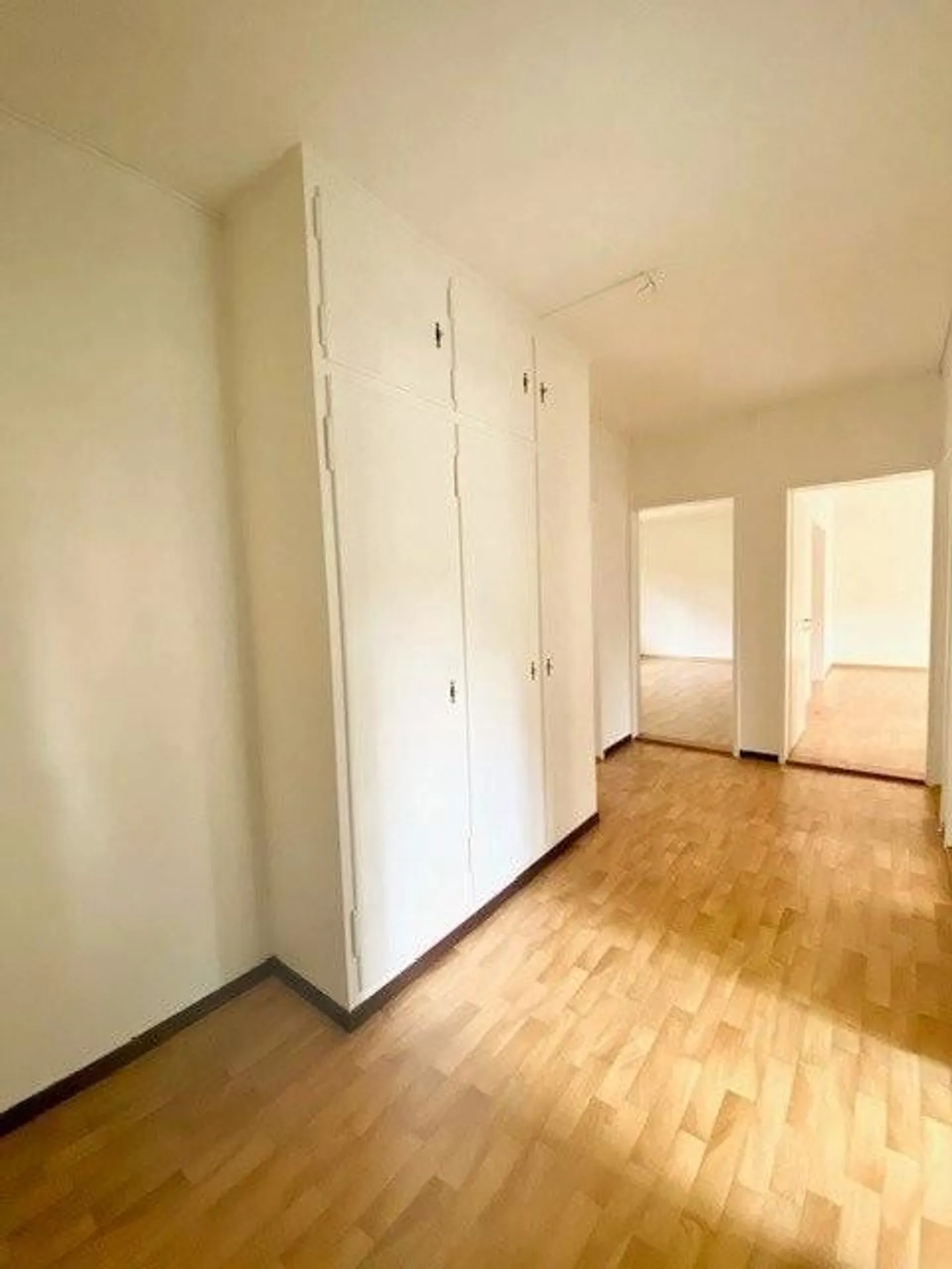 Charmante 4-Zimmer-Wohnung in Zürich - Foto 4 von 8