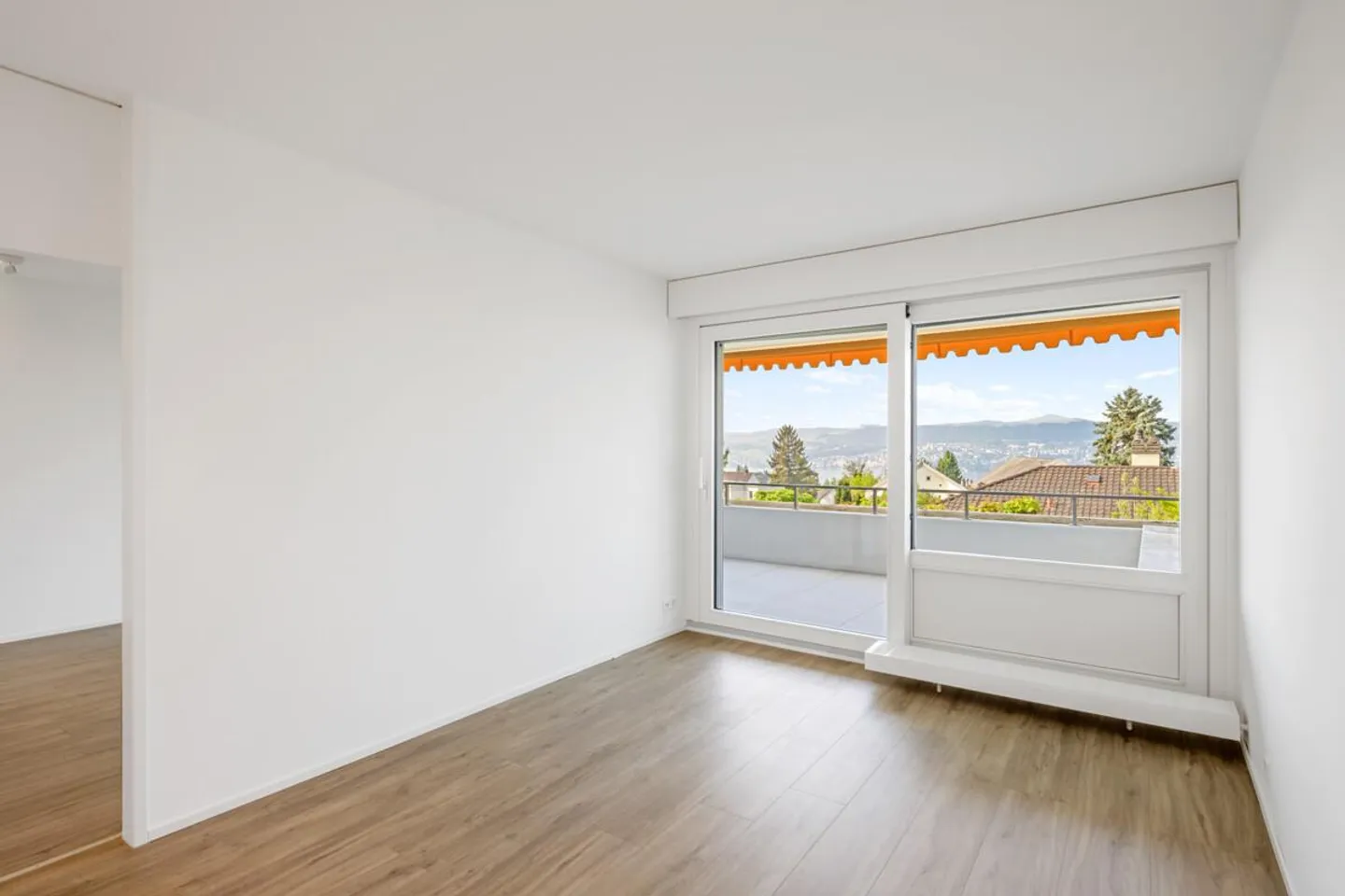 Herrliberg: high-quality 5.5-room apartment with a view - Photo 5 of 10