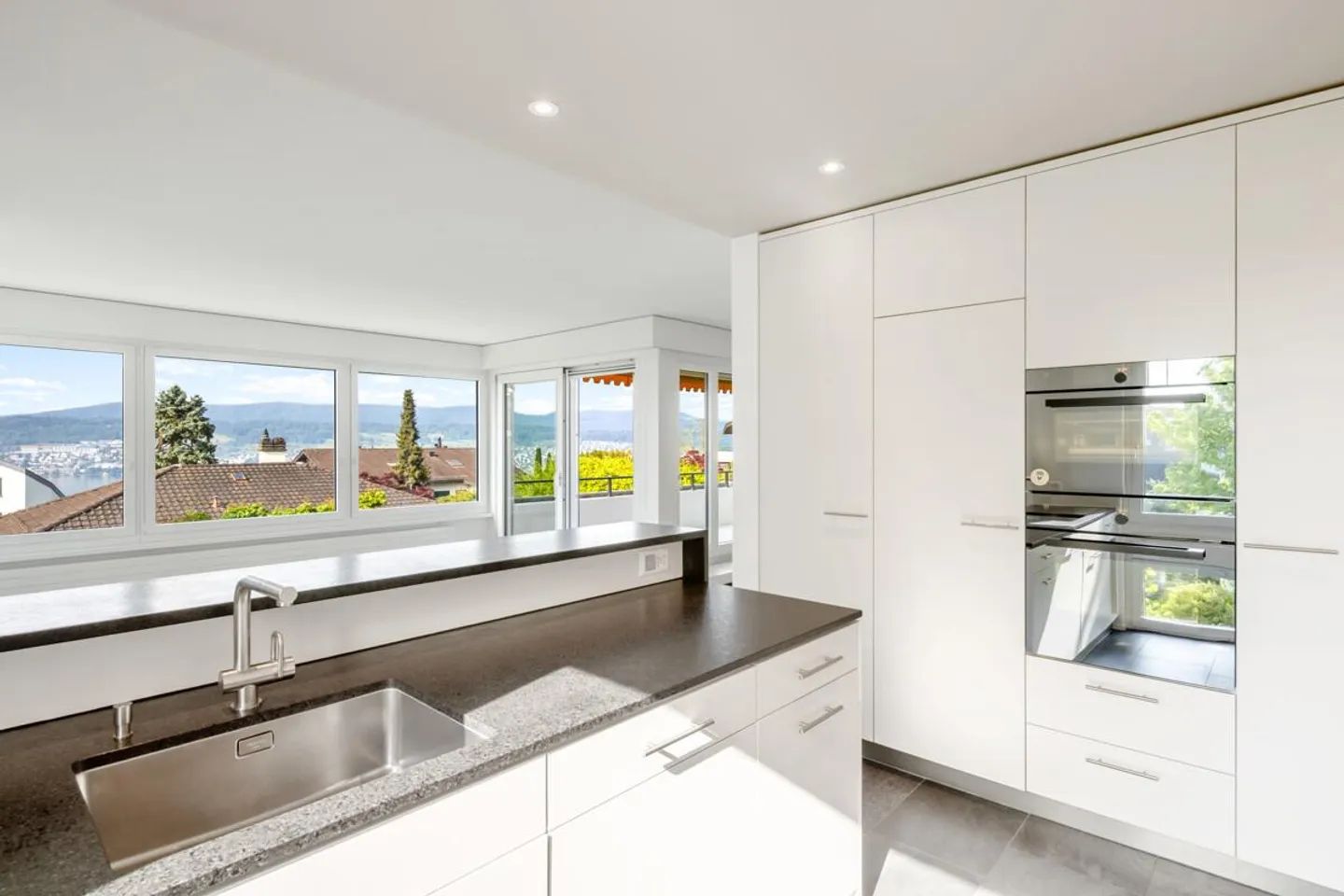 Herrliberg: high-quality 5.5-room apartment with a view - Photo 3 of 10