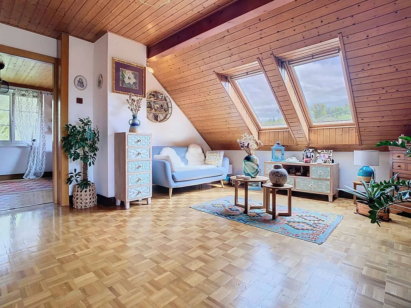 Individual villa with swimming pool in a calm and green environment - Photo 9 of 13