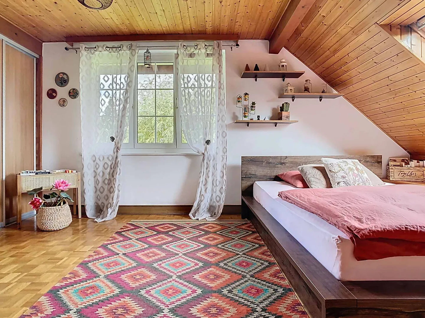 Individual villa with swimming pool in a calm and green environment - Photo 11 of 13