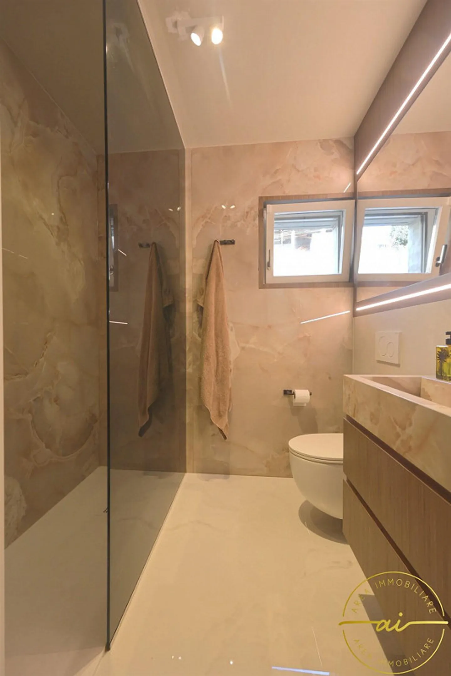 REFINED 3.5-ROOM APARTMENT OF SUPERIOR STANDING - Photo 9 of 13