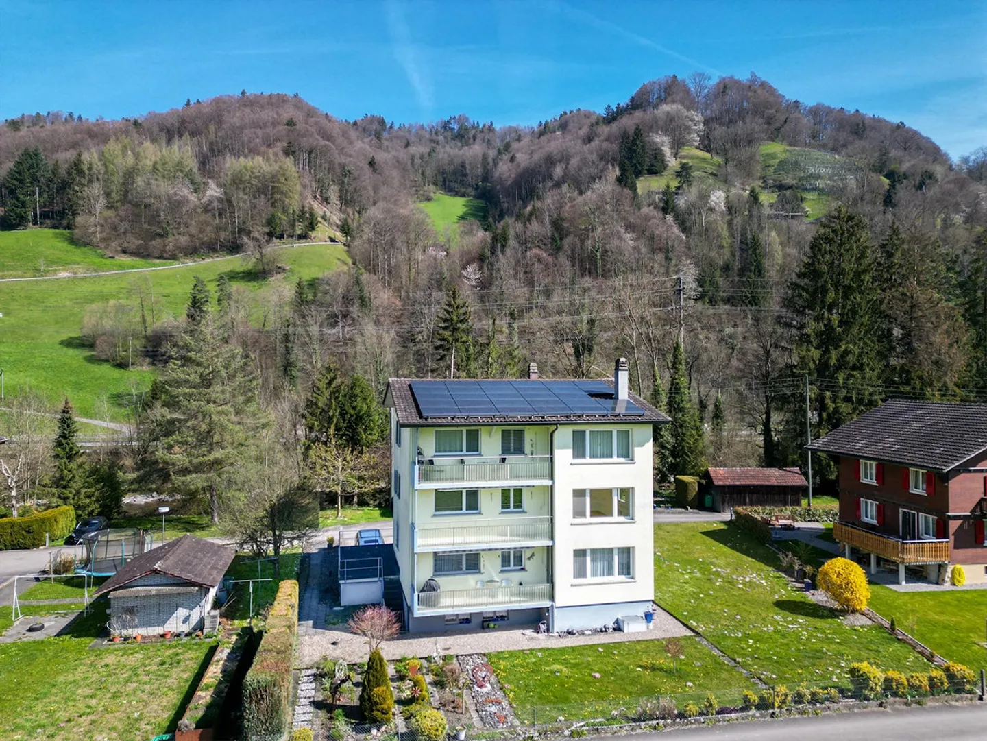An ruhiger Lage, schöne, gemütliche 4 1/2-Zimmer Wohnung zu vermieten - Foto 2 von 13