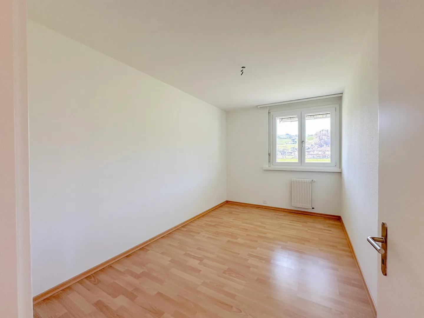 An ruhiger Lage, schöne, gemütliche 4 1/2-Zimmer Wohnung zu vermieten - Foto 6 von 13