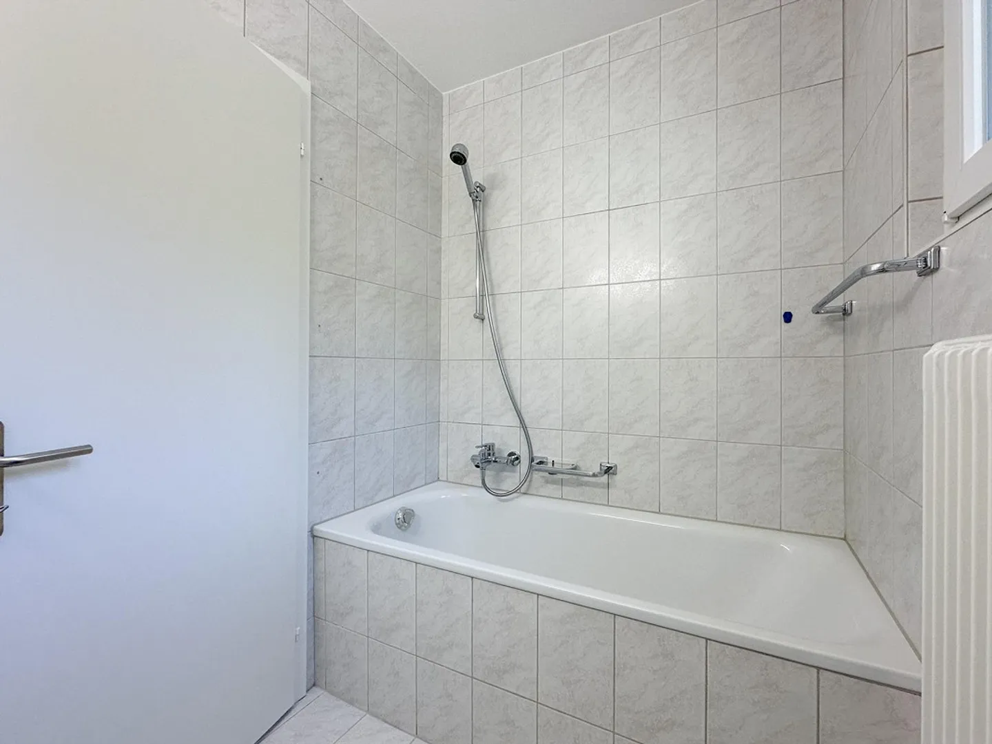An ruhiger Lage, schöne, gemütliche 4 1/2-Zimmer Wohnung zu vermieten - Foto 11 von 13