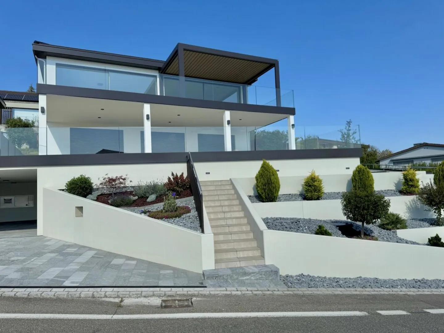 Dream house with modern technology, solar system and spectacular terrace with mountain view in Auenstein - Photo 3 of 18