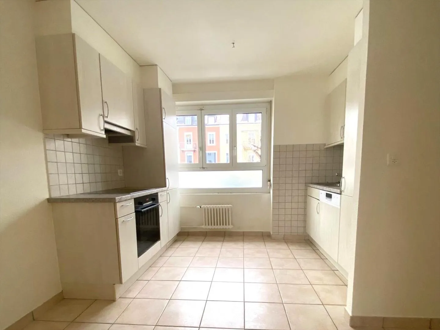 Appartamento di 2,5 locali con magnifica vista sulla città - Foto 1 di 5