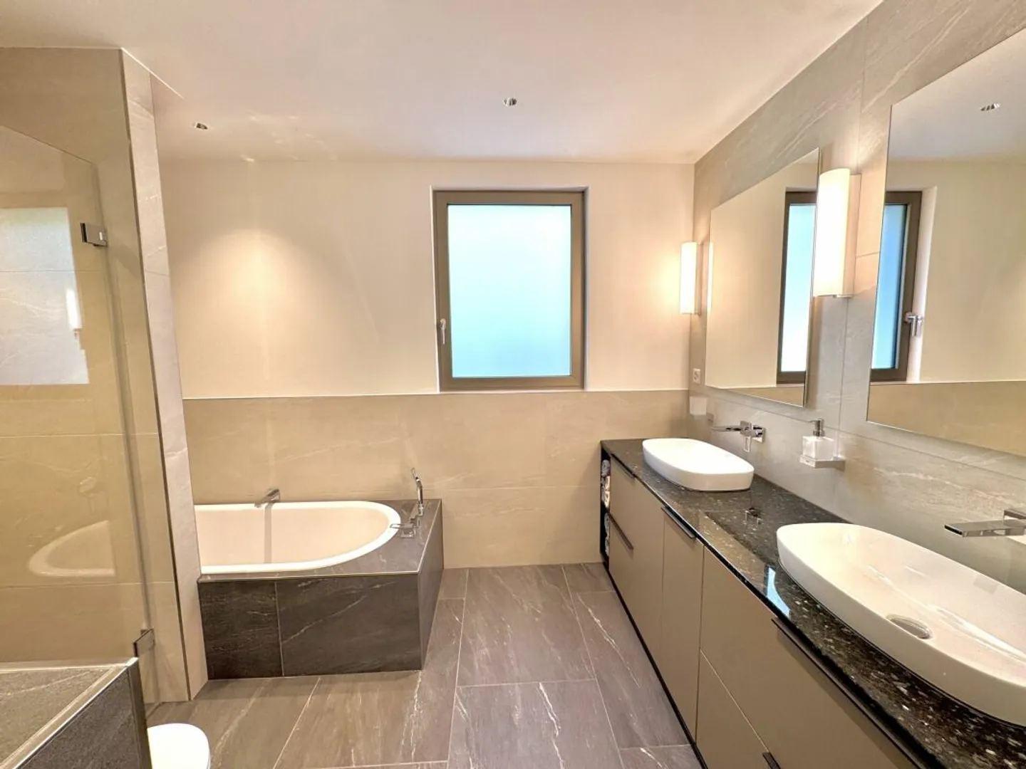 Dream house with modern technology, solar system and spectacular terrace with mountain view in Auenstein - Photo 10 of 18