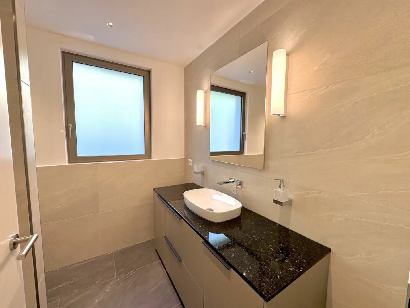 Dream house with modern technology, solar system and spectacular terrace with mountain view in Auenstein - Photo 11 of 18