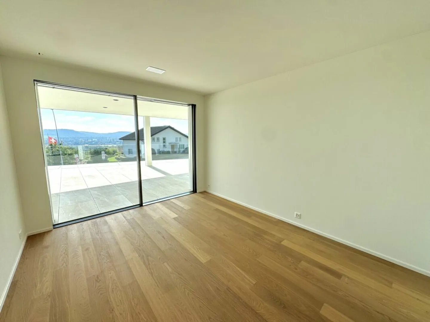 Dream house with modern technology, solar system and spectacular terrace with mountain view in Auenstein - Photo 13 of 18