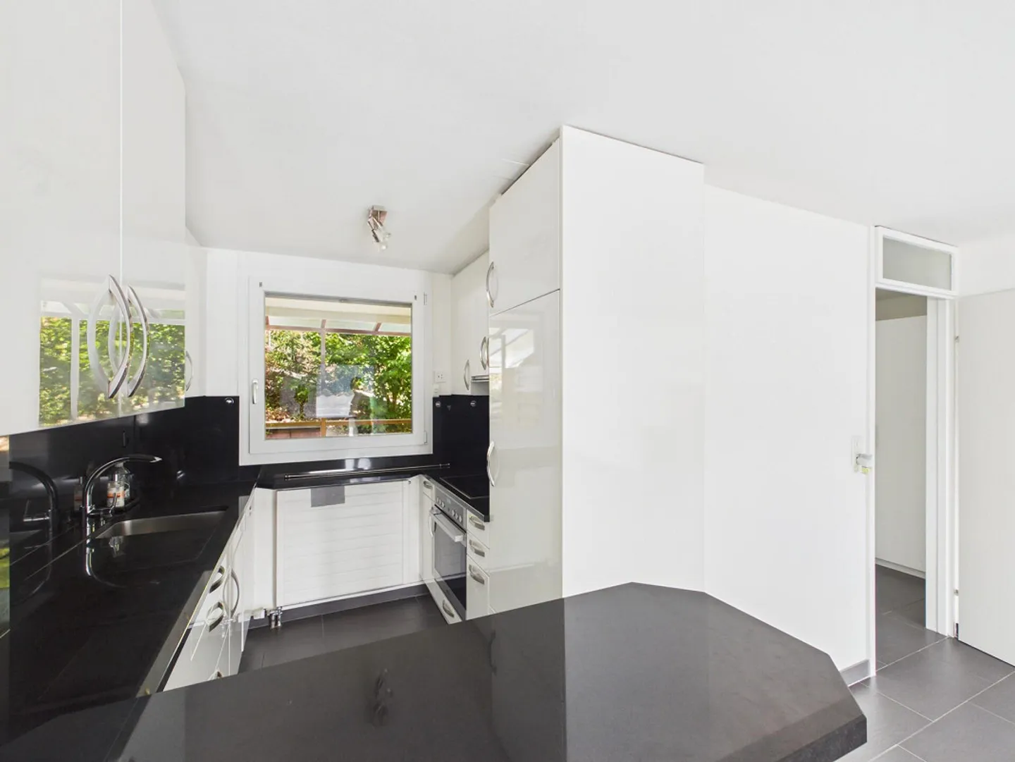 Attic Maisonette - Terrace with Elevator by the Forest! - Photo 4 of 9