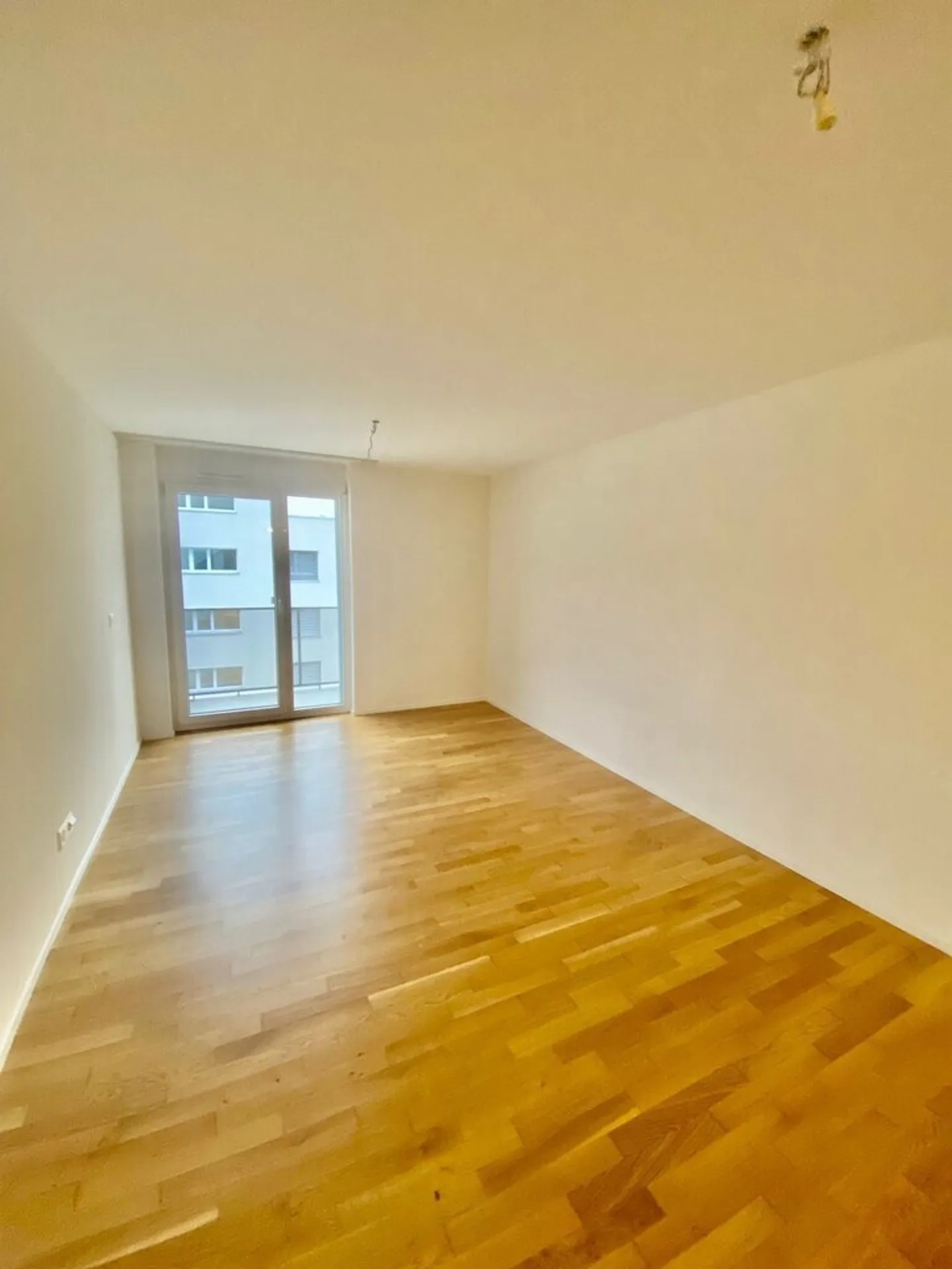 Neu! Wunderschöne Wohnung in Sierre! - Foto 3 von 8