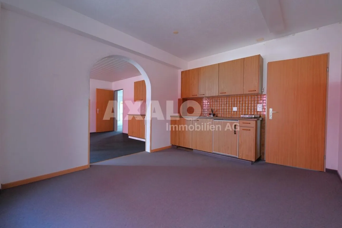 Helle Büro-/ Praxisfläche an gut erschlossener Lage in Sevelen - Foto 9 von 12
