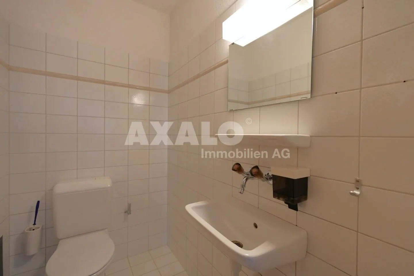Helle Büro-/ Praxisfläche an gut erschlossener Lage in Sevelen - Foto 10 von 12