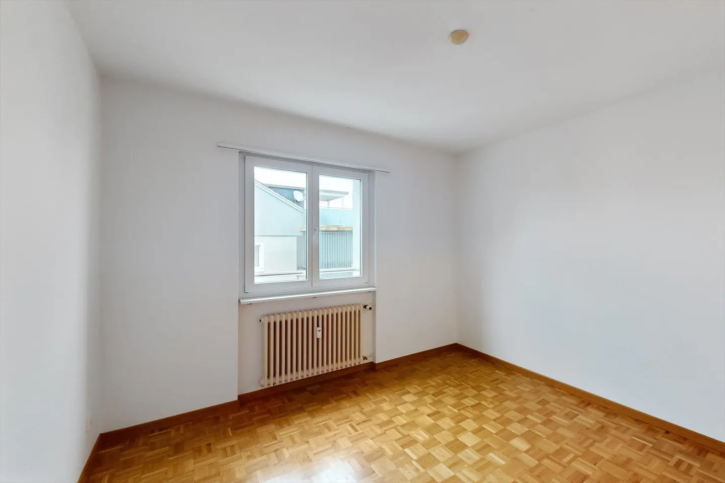 Apartment for rent - Photo 6 of 8