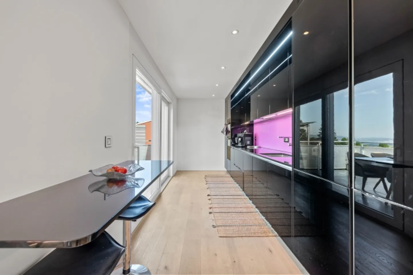 «MODERNE 4.5-ZIMMER-MINERGIE-WOHNUNG IN ADETSWIL MIT ALPENBLICK» - Foto 5 von 8