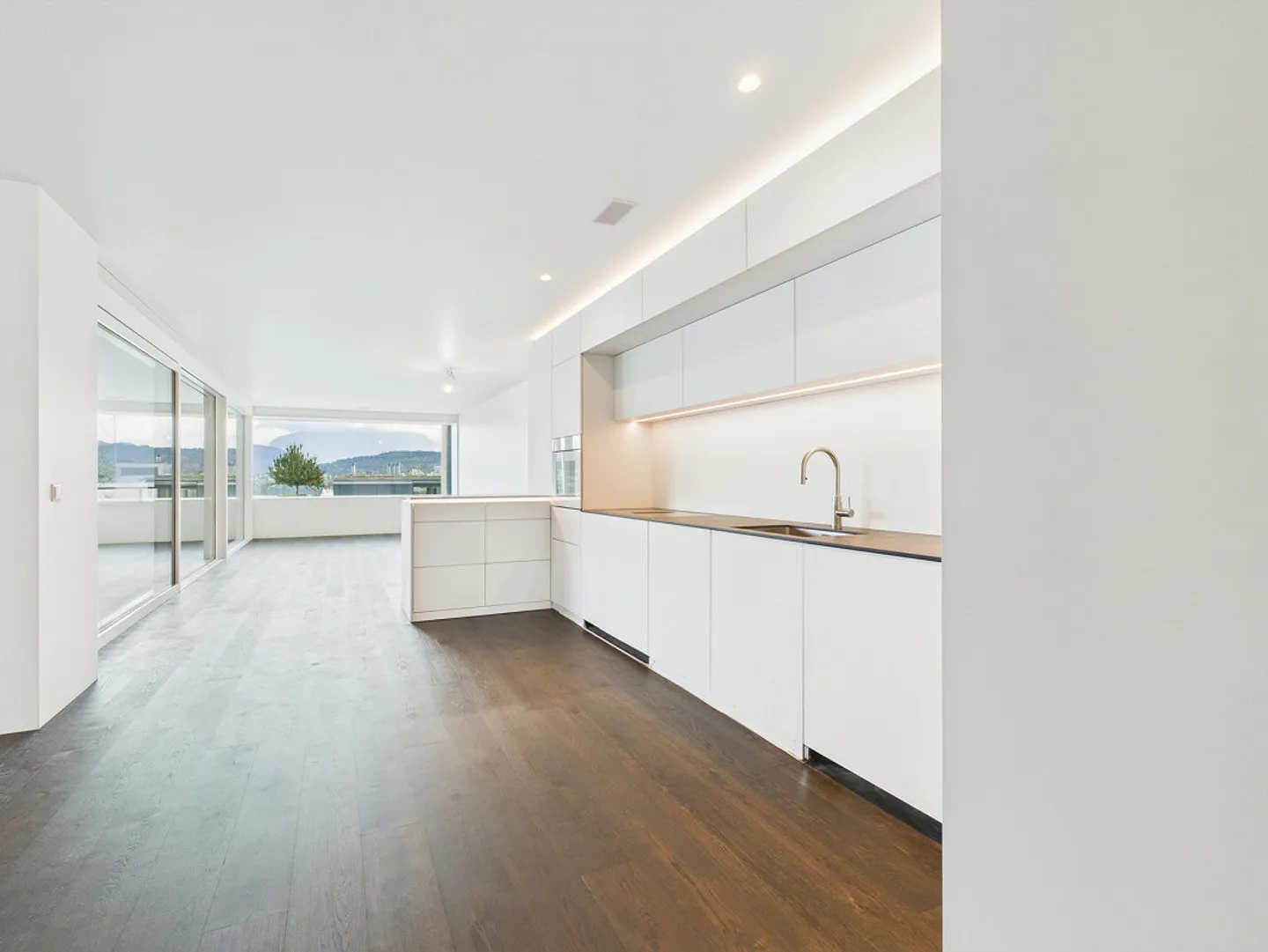 À louer - Appartement moderne 3,5 pièces (110 m²) à Lucerne - Photo 2 sur 4