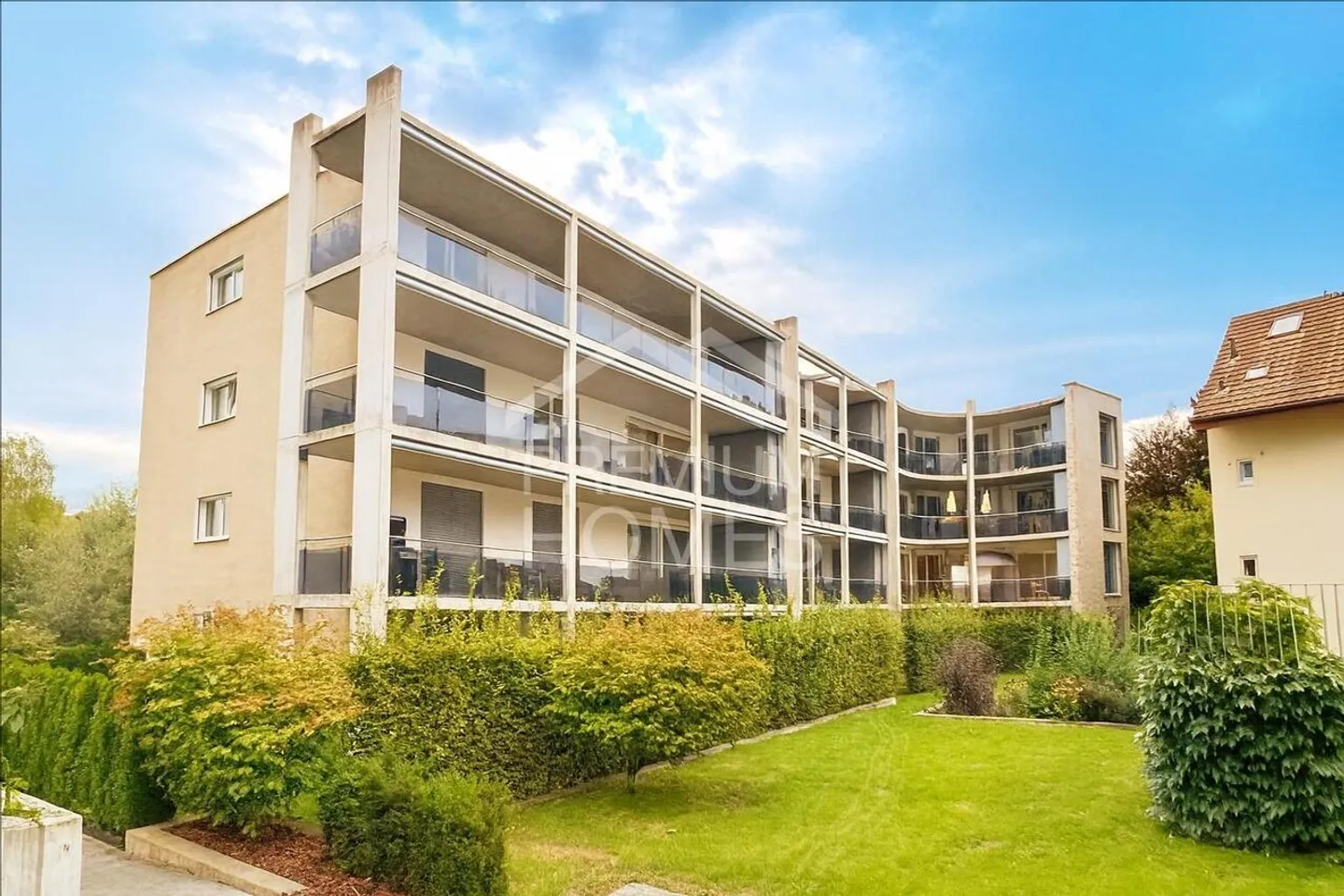 Your new home: Dreamlike 4.5-room apartment with winter garden - Photo 2 of 13