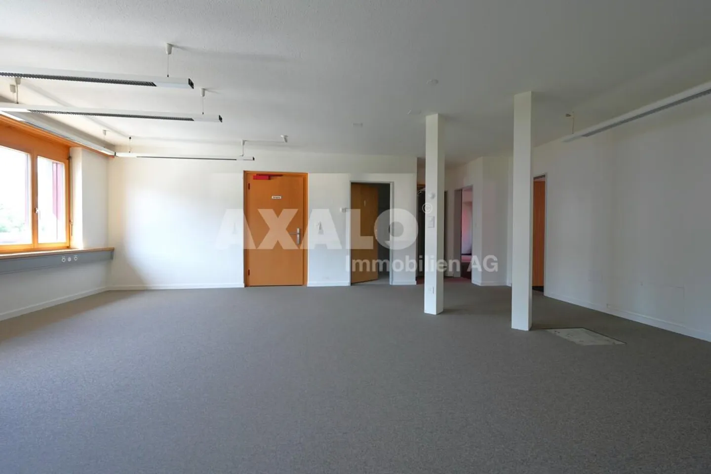 Spazio ufficio/pratica attraente in una posizione ben collegata a Sevelen - Foto 3 di 12