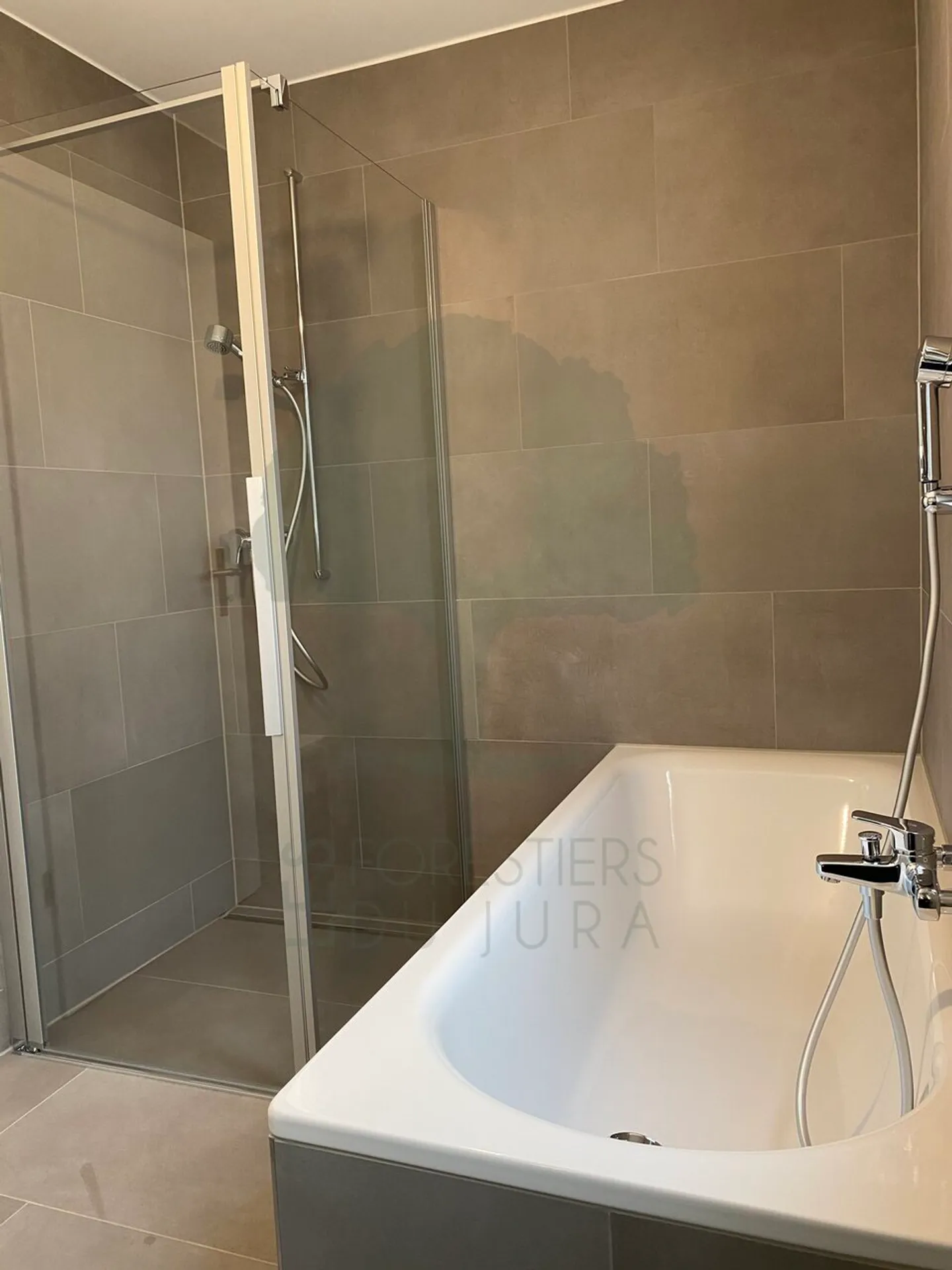 Schönes Architektenhaus mit 4,5 Zimmern auf einer Ebene - Foto 12 von 16