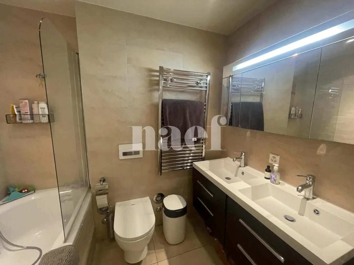 Beautiful modern 4.5-room apartment on the ground floor with terrace and garden - Photo 11 of 12