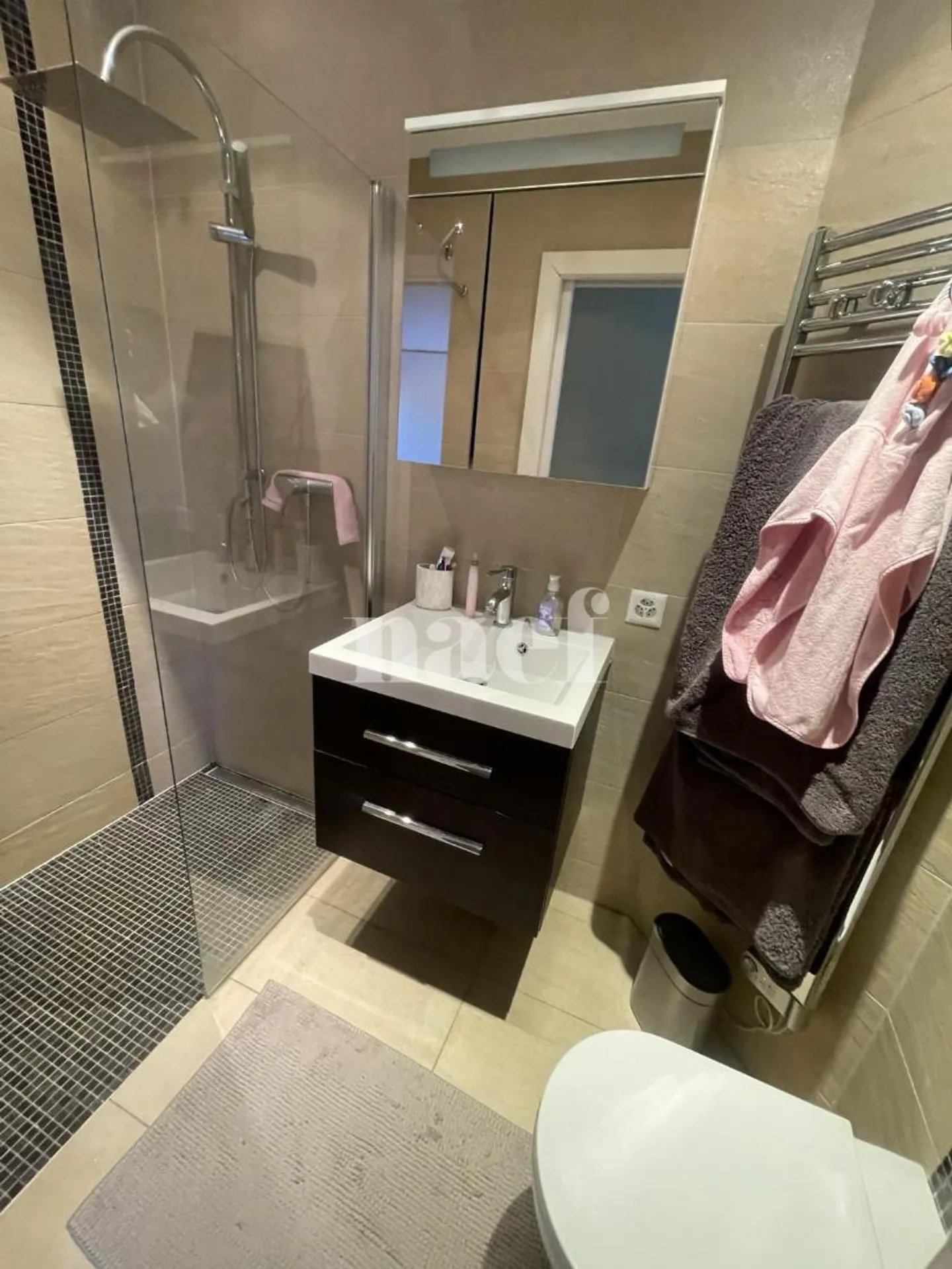 Beautiful modern 4.5-room apartment on the ground floor with terrace and garden - Photo 12 of 12