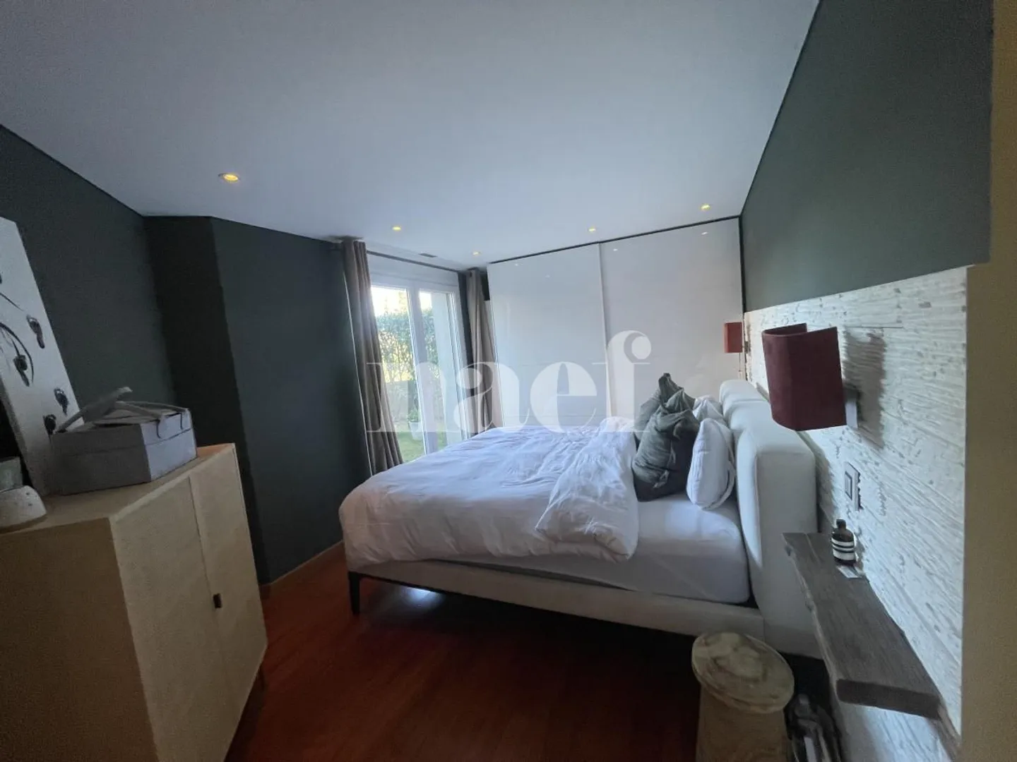 Beautiful modern 4.5-room apartment on the ground floor with terrace and garden - Photo 8 of 12