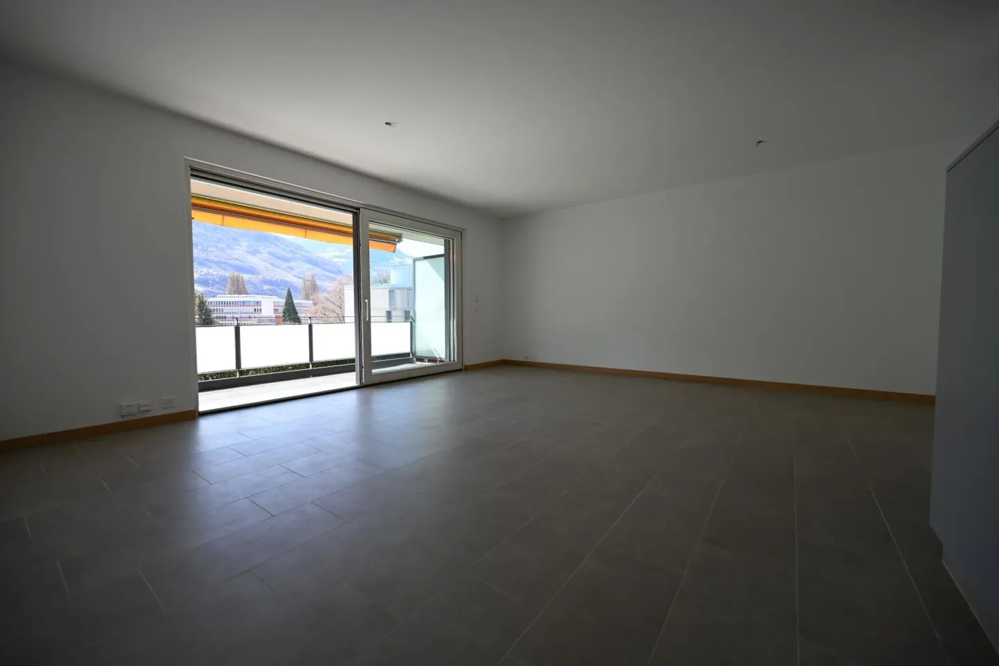 Renovated Apartment in Sion - Photo 3 of 22