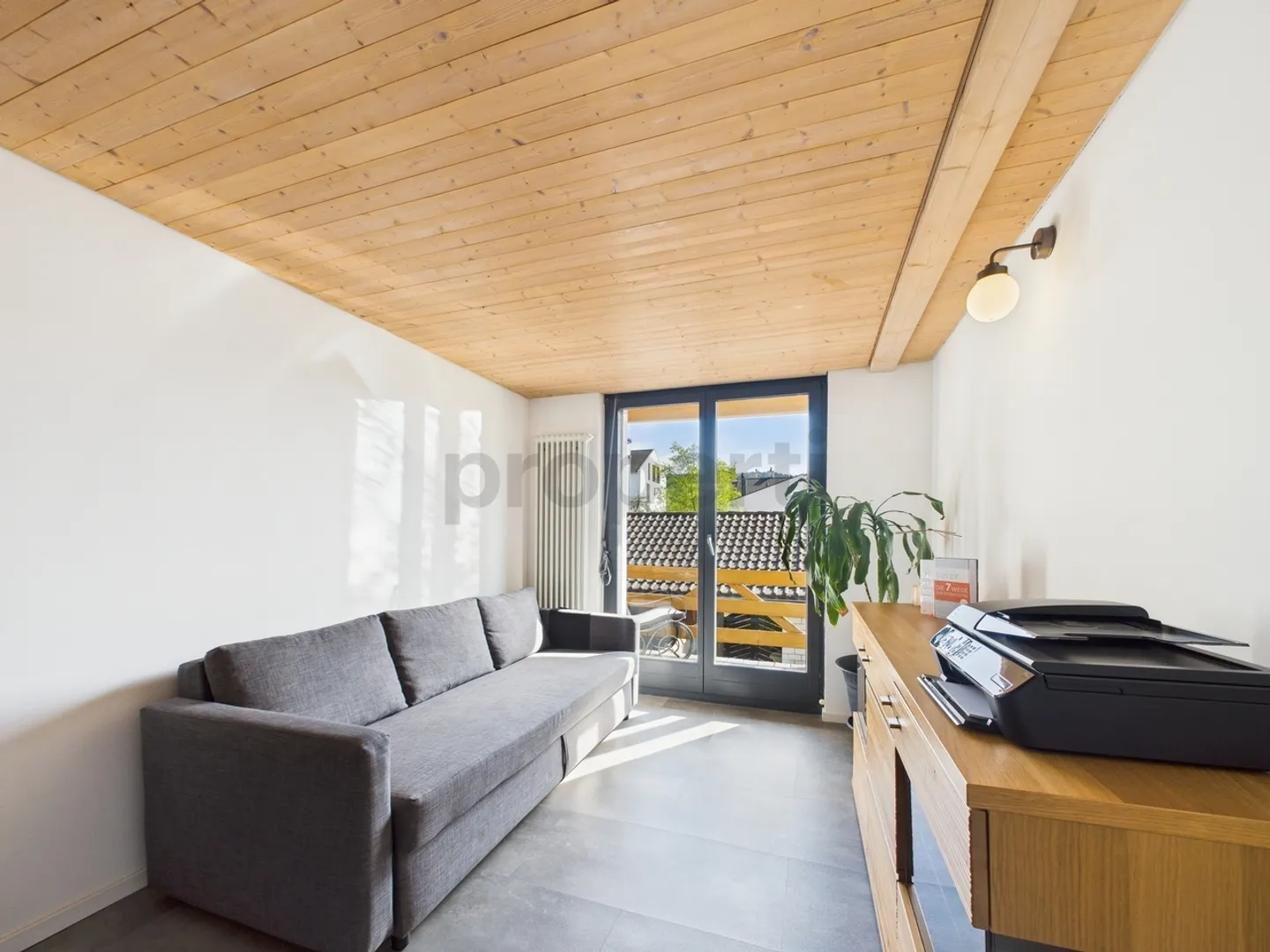 Charming terraced family house in Stein am Rhein with high-quality expansion standard - Photo 7 of 12