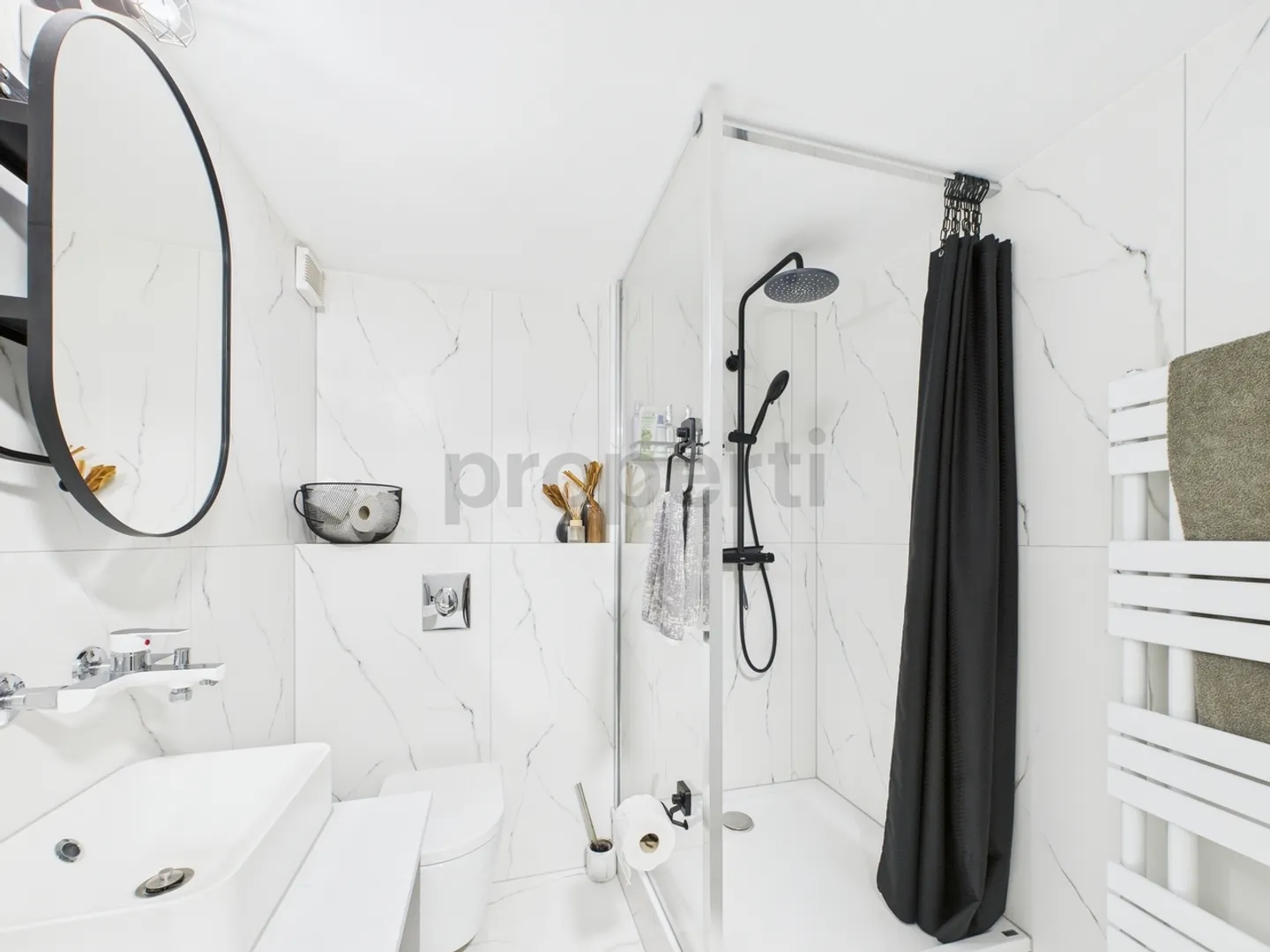 Charming terraced family house in Stein am Rhein with high-quality expansion standard - Photo 9 of 12