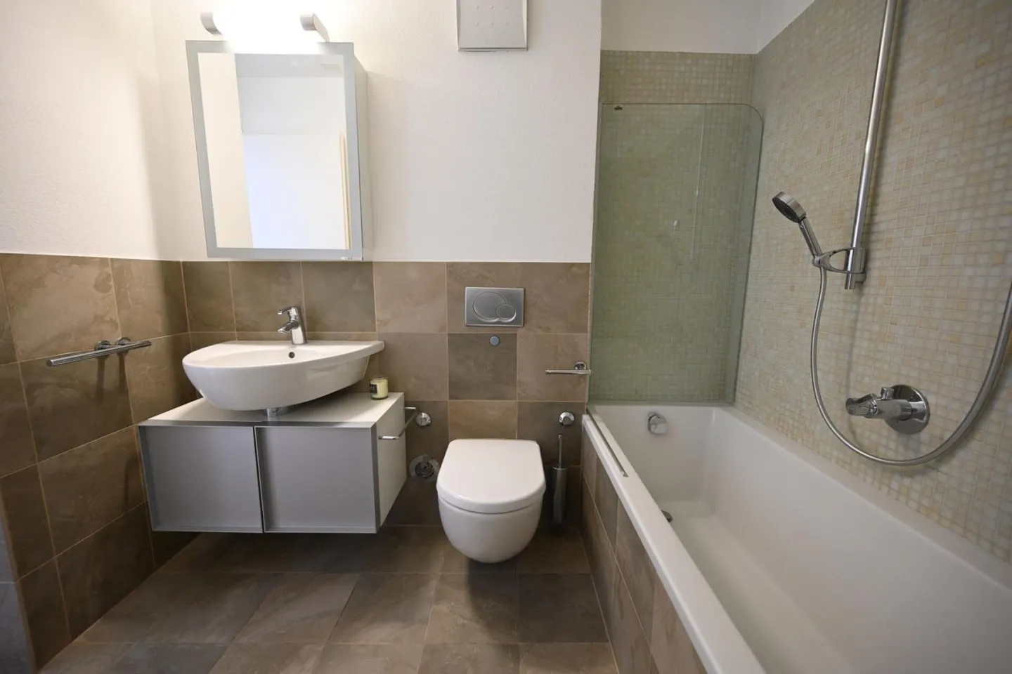 Renovated Apartment in Sion - Photo 17 of 22