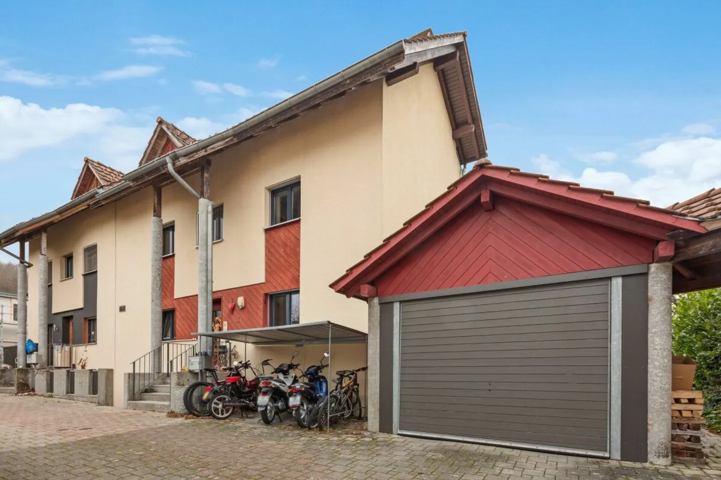 Casa bifamiliare di 7,5 stanze in un tranquillo quartiere residenziale a Port - Foto 13 di 18