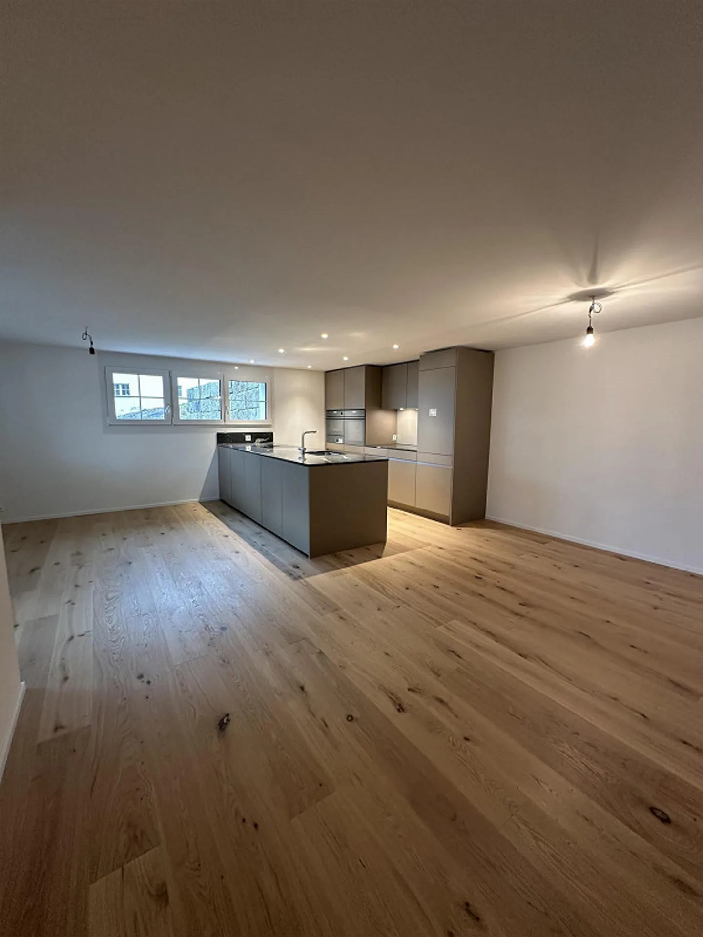 Garden Apartment - Photo 7 of 8