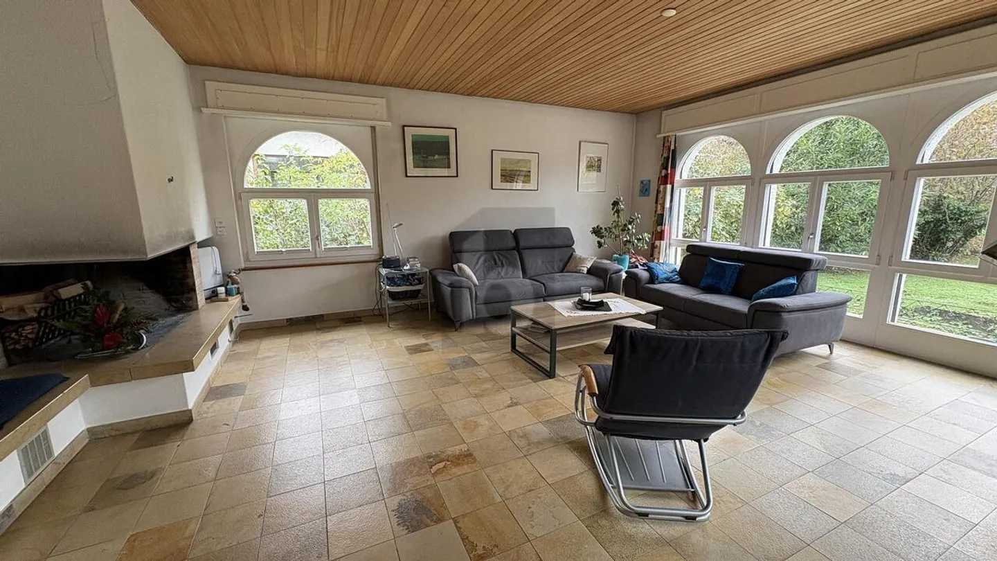 MAGNIFICENT PROPERTY ON A LARGE PLOT - Photo 5 of 6